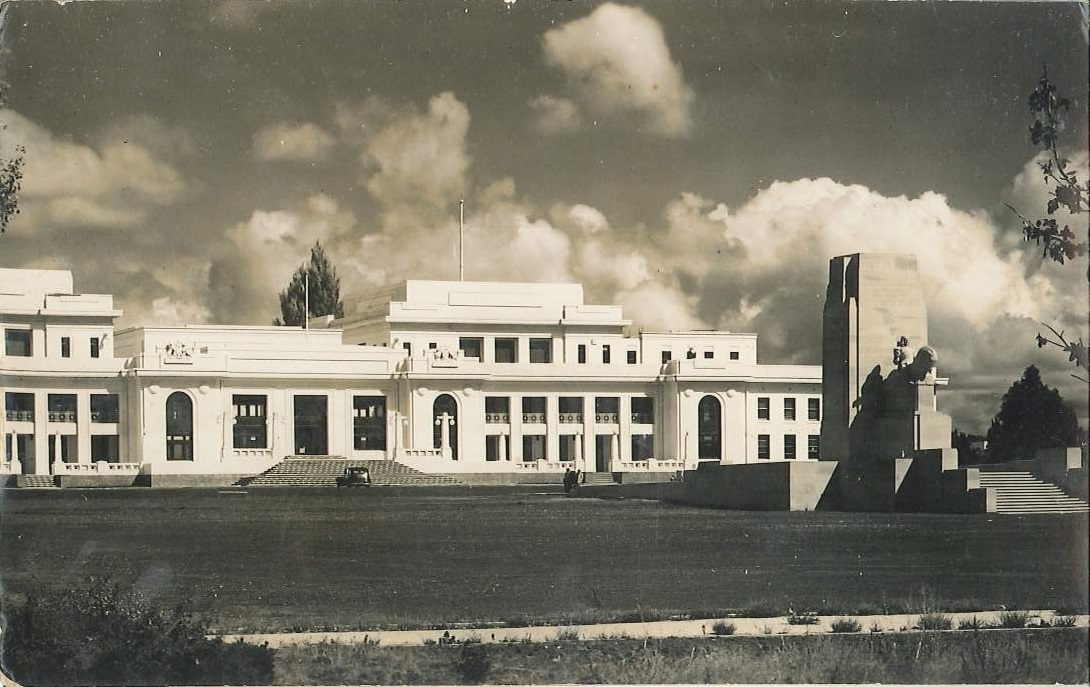 Postcard of Old Parliament House in the 1950s Postcard of Old Parliament House in the 1950s